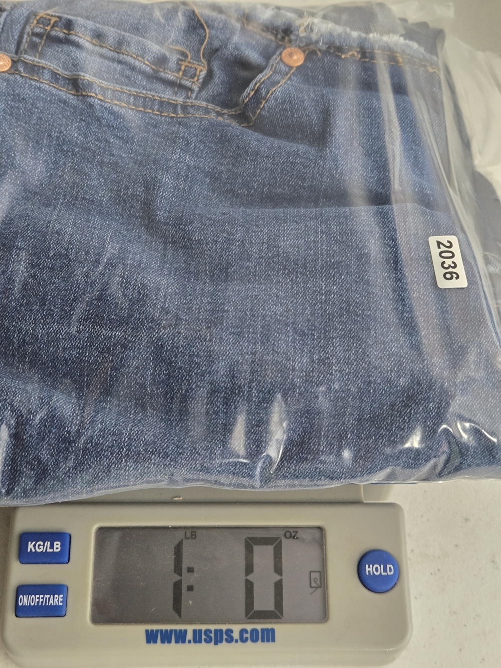 Classic Madden Women's Blue Flared Jeans Size 5 - Picture 9 of 9